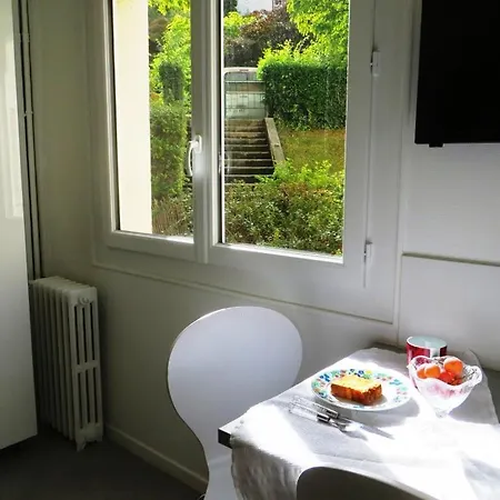 Apartament Facile, Lumineux, Parking, Metro, Proche Du Centre