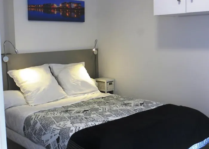 Apartament Facile, Lumineux, Parking, Metro, Proche Du Centre